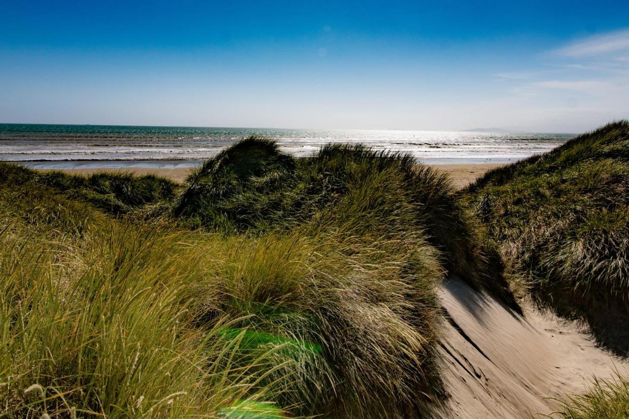 Beach Road Holiday Park Otatara Exterior photo