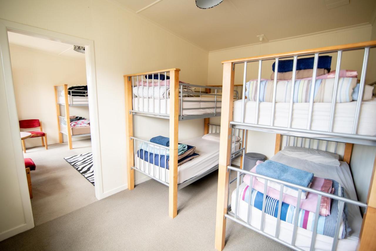Beach Road Holiday Park Otatara Exterior photo