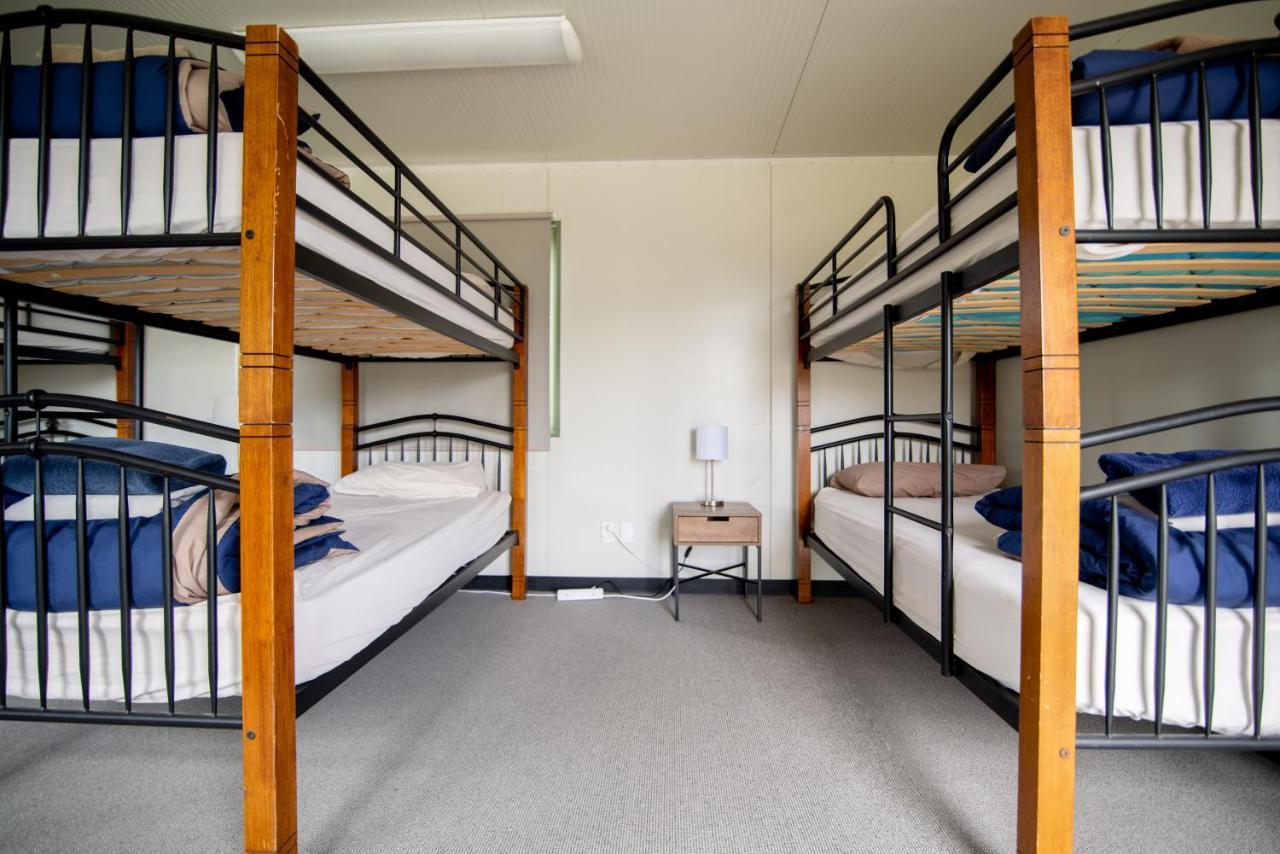 Beach Road Holiday Park Otatara Exterior photo