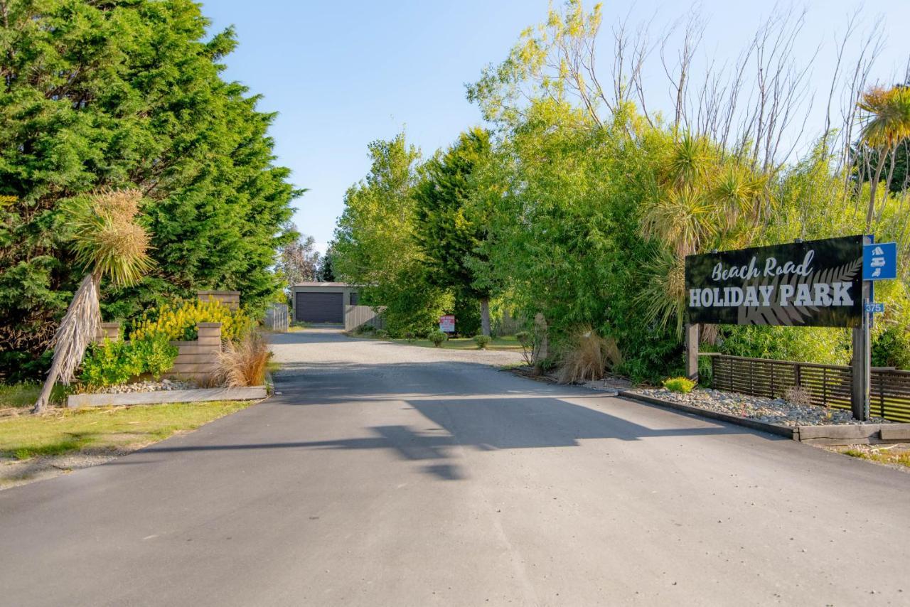 Beach Road Holiday Park Otatara Exterior photo