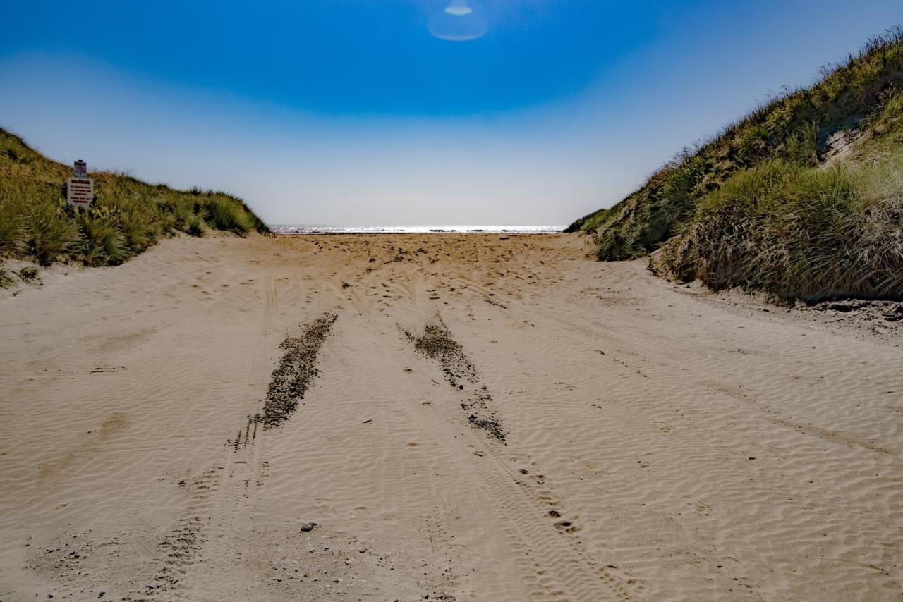 Beach Road Holiday Park Otatara Exterior photo