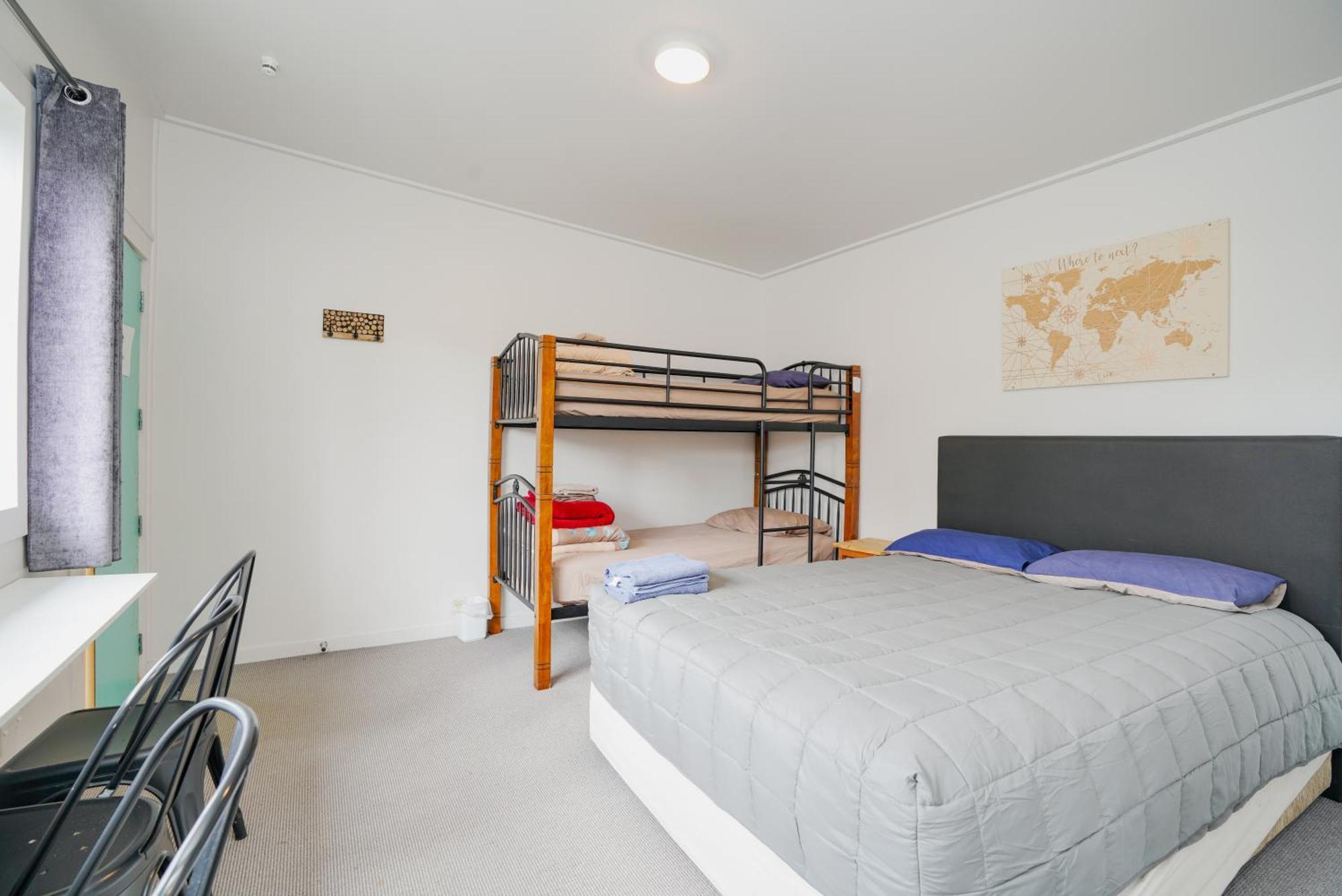 Beach Road Holiday Park Otatara Exterior photo