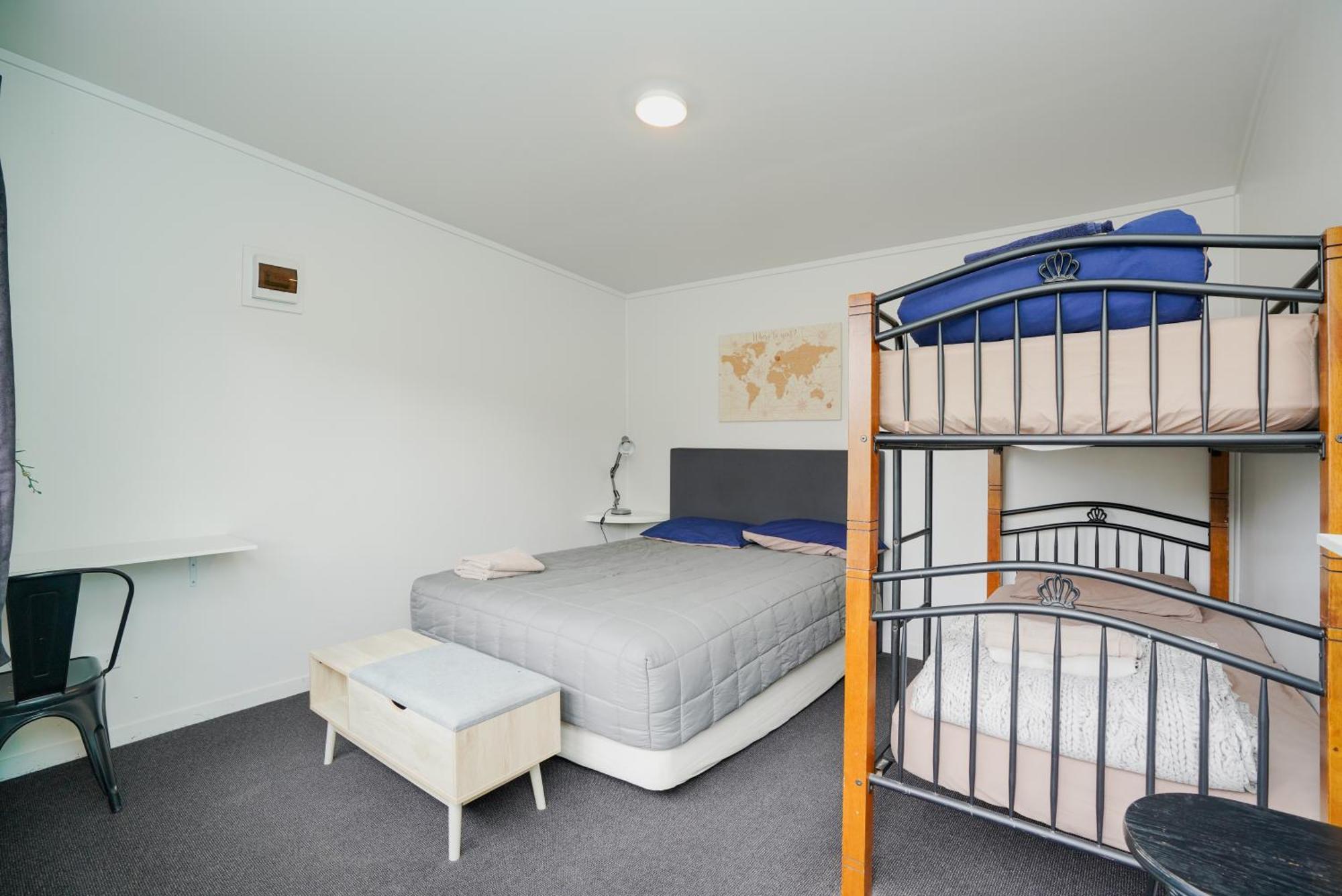 Beach Road Holiday Park Otatara Exterior photo