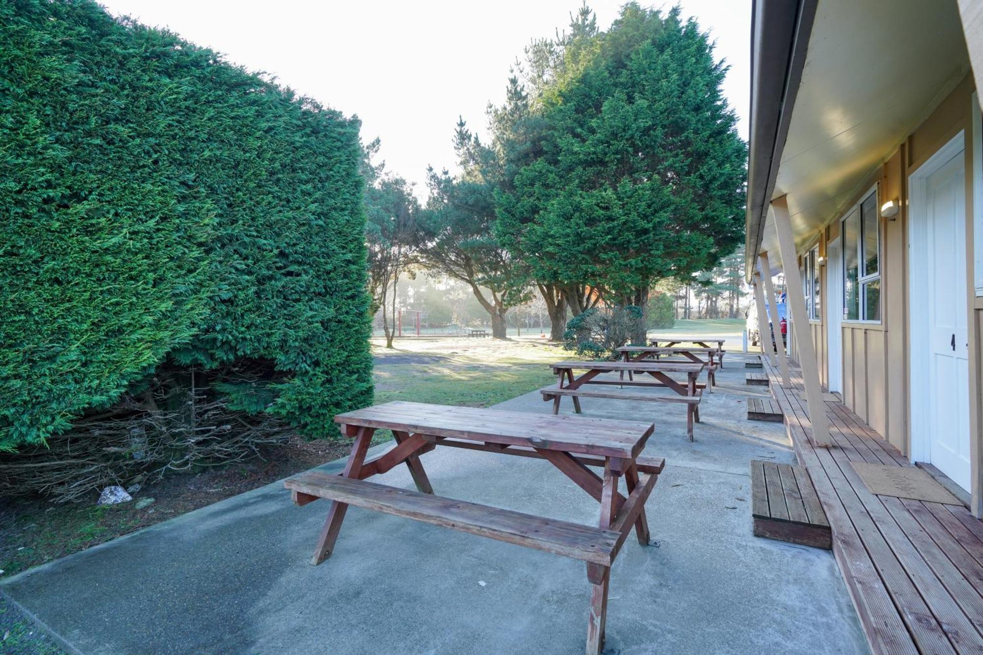 Beach Road Holiday Park Otatara Exterior photo